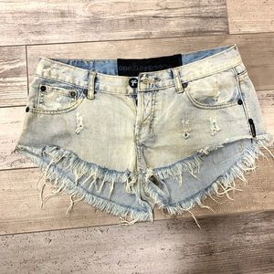 one teaspoon shorts - destroyed look
